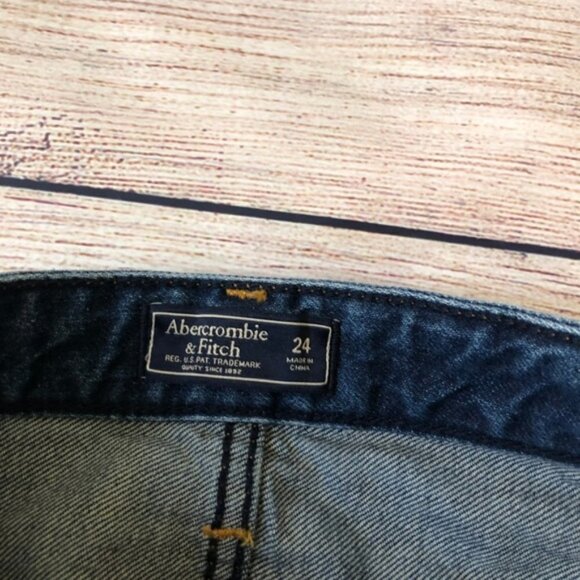 Abercrombie & Fitch Embroided Denim Skirt Size 24 - Picture 3 of 7